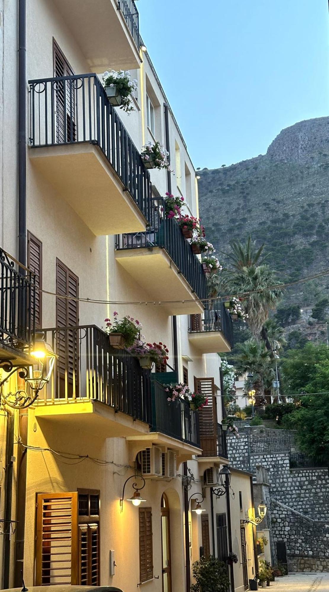 Badia Rooms & Breakfast Castellammare del Golfo Exteriör bild