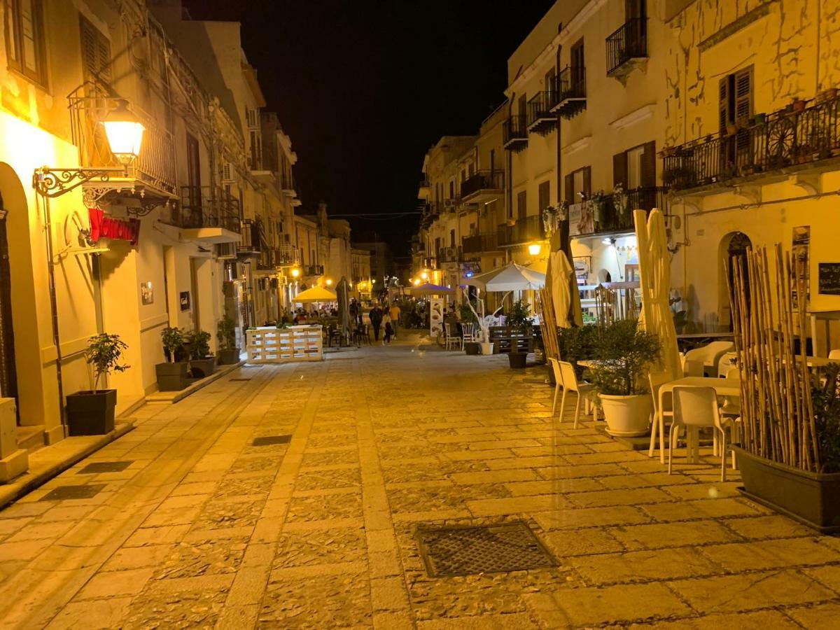 Badia Rooms & Breakfast Castellammare del Golfo Exteriör bild